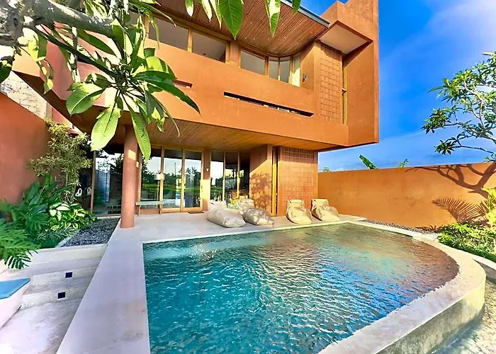 New! Gorgeous 3bd Close To Canggu Hotel 3*