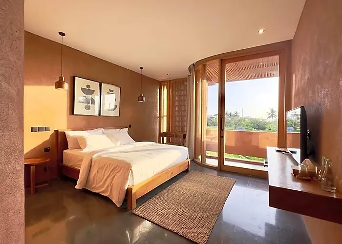 Hotel New! Gorgeous 3bd Close To Canggu 3*