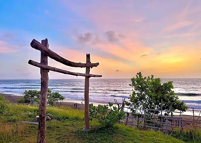Hotel New! Gorgeous 3bd Close To Canggu 3*