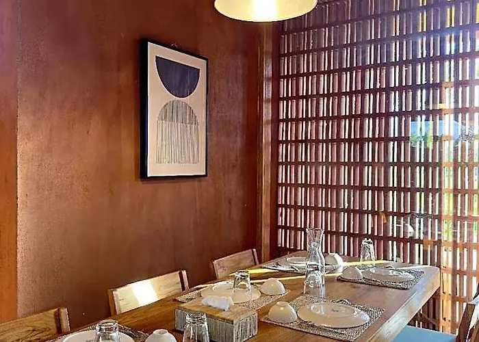 New! Gorgeous 3bd Close To Canggu Hotel 3*